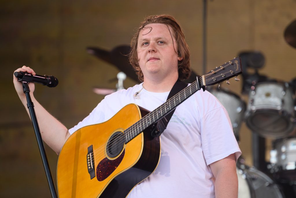 Watch: Lewis Capaldi Emotionally Thanks Glastonbury Crowd For Helping Him With Song As He Struggled With Tourette’s